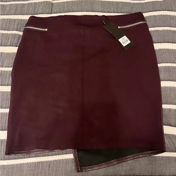 Sexy and Comfortable Purple Skirt with Zippers - Picture 2 of 2
